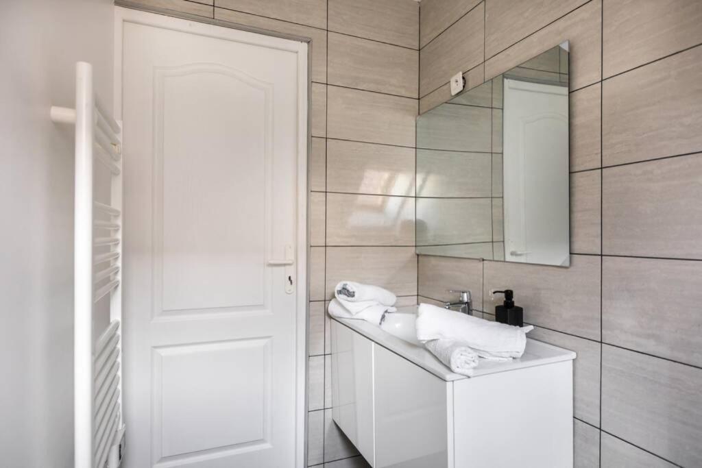 Grand Confort, Appartement Osny Exterior foto